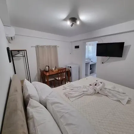 The Garden House In Paradisi Paradeísion