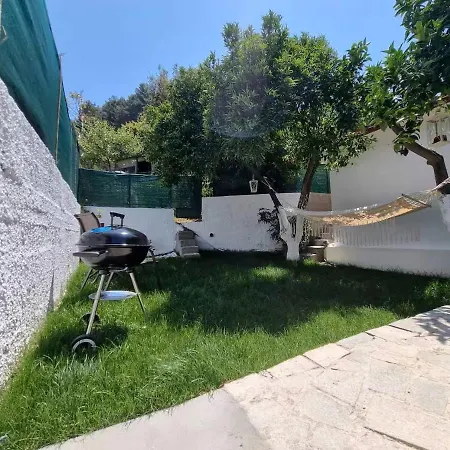 The Garden House In Paradisi 度假居 帕拉代西翁